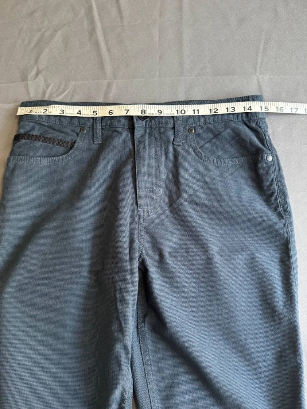 Vans Shorts Size 28